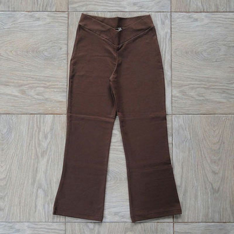 ダークブラウン