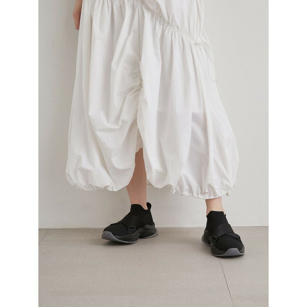 SALE】【emmi（エミ）】ナイロンギャザーボリュームワンピース｜LITHEE